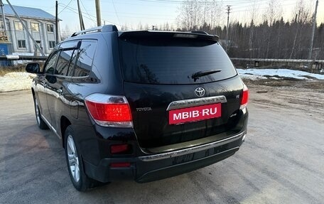 Toyota Highlander III, 2011 год, 1 750 000 рублей, 17 фотография