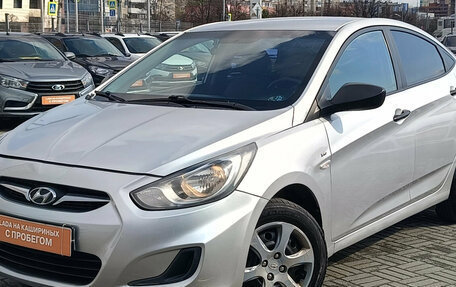 Hyundai Solaris II рестайлинг, 2014 год, 670 000 рублей, 1 фотография