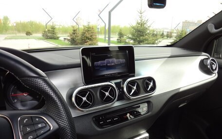 Mercedes-Benz X-Класс I, 2018 год, 4 500 000 рублей, 6 фотография