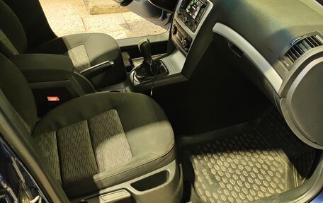 Skoda Octavia, 2010 год, 499 999 рублей, 29 фотография