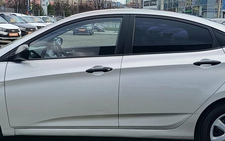 Hyundai Solaris II рестайлинг, 2014 год, 670 000 рублей, 6 фотография