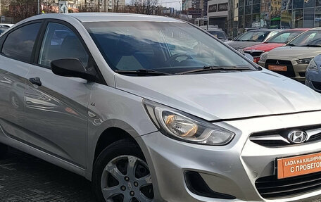 Hyundai Solaris II рестайлинг, 2014 год, 670 000 рублей, 2 фотография