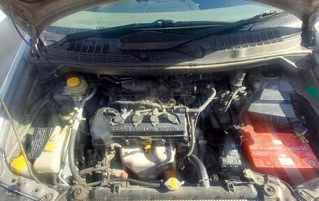 Nissan Tino, 2000 год, 400 000 рублей, 21 фотография