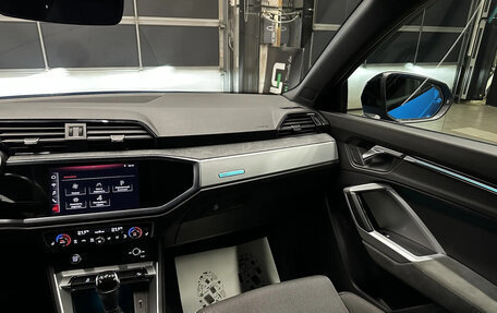 Audi Q3, 2019 год, 2 900 000 рублей, 14 фотография