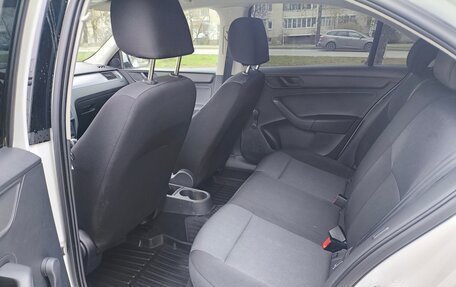 Skoda Rapid I, 2014 год, 760 000 рублей, 25 фотография