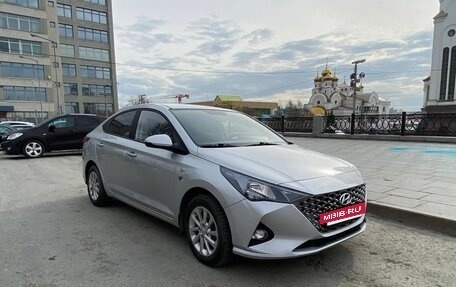 Hyundai Solaris II рестайлинг, 2021 год, 1 540 000 рублей, 2 фотография