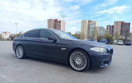 BMW 5 серия, 2011 год, 1 800 000 рублей, 2 фотография