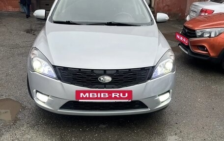 KIA cee'd I рестайлинг, 2010 год, 695 000 рублей, 2 фотография