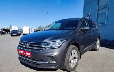 Volkswagen Tiguan II, 2021 год, 3 767 000 рублей, 1 фотография