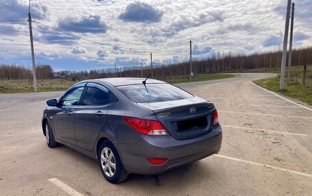Hyundai Solaris II рестайлинг, 2012 год, 750 000 рублей, 4 фотография