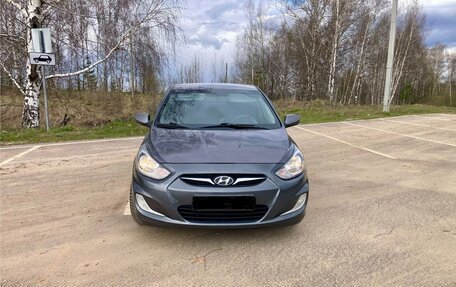 Hyundai Solaris II рестайлинг, 2012 год, 750 000 рублей, 7 фотография