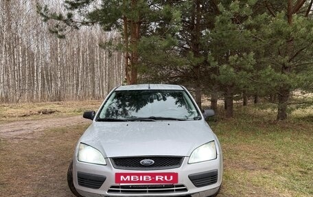 Ford Focus II рестайлинг, 2005 год, 350 000 рублей, 2 фотография