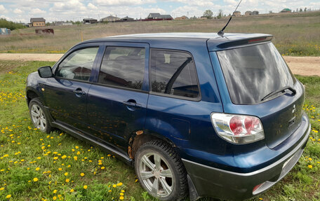 Mitsubishi Outlander III рестайлинг 3, 2004 год, 340 000 рублей, 1 фотография