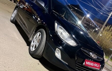 Hyundai Solaris II рестайлинг, 2013 год, 790 000 рублей, 1 фотография