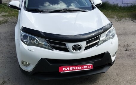 Toyota RAV4, 2014 год, 1 550 000 рублей, 2 фотография