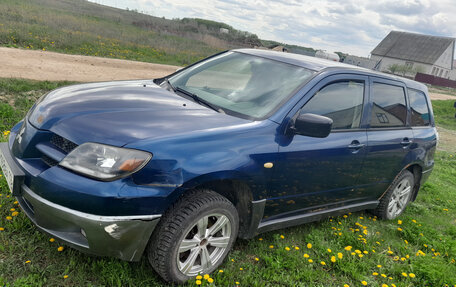 Mitsubishi Outlander III рестайлинг 3, 2004 год, 340 000 рублей, 4 фотография
