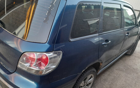 Mitsubishi Outlander III рестайлинг 3, 2004 год, 340 000 рублей, 2 фотография