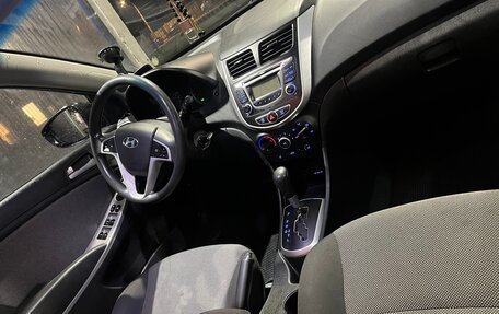 Hyundai Solaris II рестайлинг, 2013 год, 790 000 рублей, 4 фотография