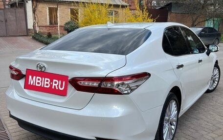 Toyota Camry, 2020 год, 3 500 000 рублей, 4 фотография