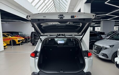 Toyota RAV4, 2026 год, 4 890 000 рублей, 33 фотография