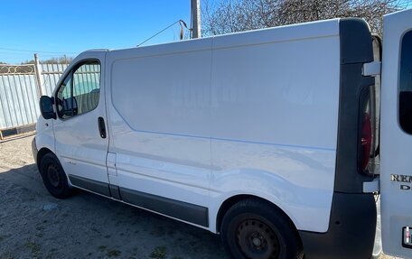 Renault Trafic, 2004 год, 600 000 рублей, 4 фотография