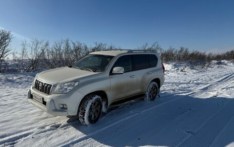 Toyota Land Cruiser Prado 150 рестайлинг 2, 2013 год, 2 675 000 рублей, 2 фотография