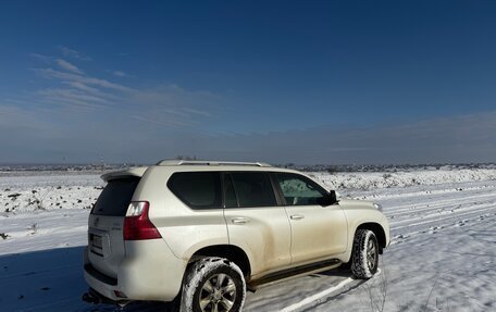 Toyota Land Cruiser Prado 150 рестайлинг 2, 2013 год, 2 675 000 рублей, 3 фотография