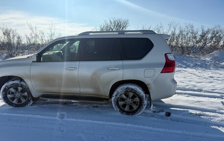 Toyota Land Cruiser Prado 150 рестайлинг 2, 2013 год, 2 675 000 рублей, 4 фотография