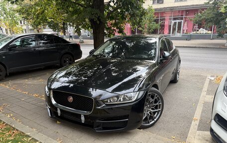 Jaguar XE I рестайлинг, 2015 год, 2 600 000 рублей, 2 фотография