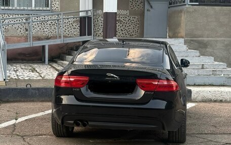 Jaguar XE I рестайлинг, 2015 год, 2 600 000 рублей, 4 фотография