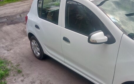 Renault Sandero II рестайлинг, 2013 год, 650 000 рублей, 6 фотография
