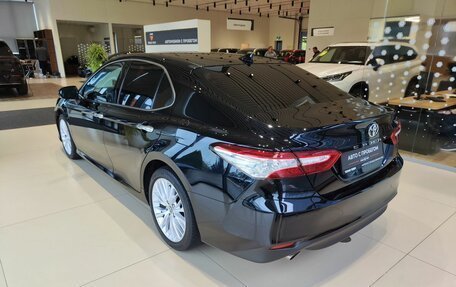 Toyota Camry, 2019 год, 3 150 000 рублей, 4 фотография