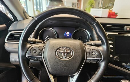 Toyota Camry, 2019 год, 3 150 000 рублей, 6 фотография