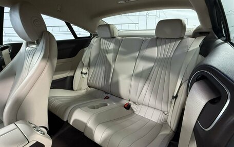 Mercedes-Benz E-Класс, 2018 год, 4 090 000 рублей, 3 фотография