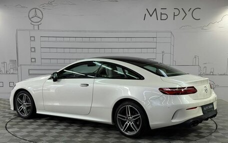 Mercedes-Benz E-Класс, 2018 год, 4 090 000 рублей, 9 фотография