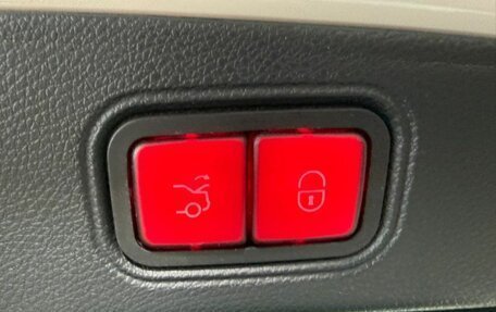 Mercedes-Benz E-Класс, 2018 год, 4 090 000 рублей, 21 фотография