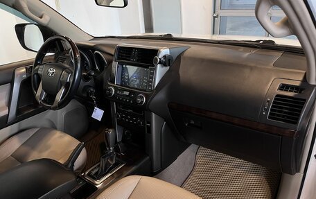 Toyota Land Cruiser Prado 150 рестайлинг 2, 2010 год, 2 690 000 рублей, 12 фотография