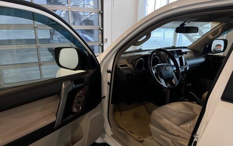 Toyota Land Cruiser Prado 150 рестайлинг 2, 2010 год, 2 690 000 рублей, 19 фотография
