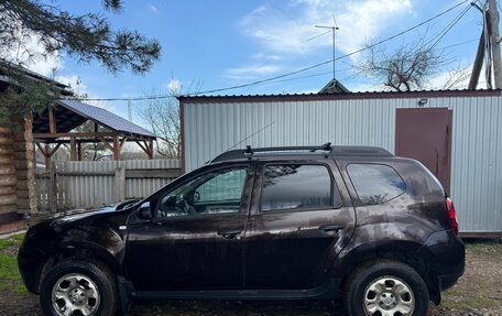Renault Duster I рестайлинг, 2014 год, 950 000 рублей, 2 фотография