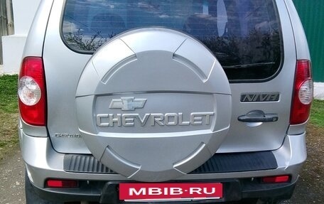 Chevrolet Niva I рестайлинг, 2010 год, 410 000 рублей, 3 фотография