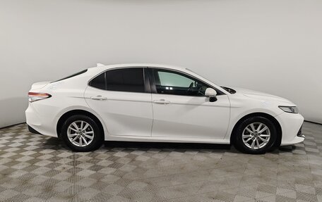 Toyota Camry, 2019 год, 1 899 000 рублей, 4 фотография