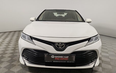 Toyota Camry, 2019 год, 1 899 000 рублей, 2 фотография