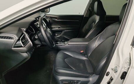 Toyota Camry, 2019 год, 1 899 000 рублей, 15 фотография