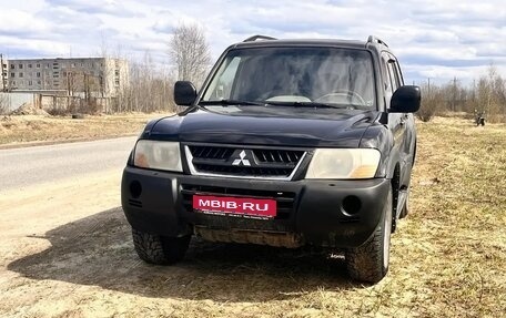 Mitsubishi Pajero III рестайлинг, 2003 год, 900 000 рублей, 1 фотография