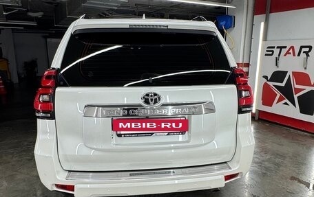 Toyota Land Cruiser Prado 150 рестайлинг 2, 2017 год, 4 300 000 рублей, 3 фотография
