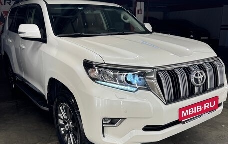 Toyota Land Cruiser Prado 150 рестайлинг 2, 2017 год, 4 300 000 рублей, 13 фотография