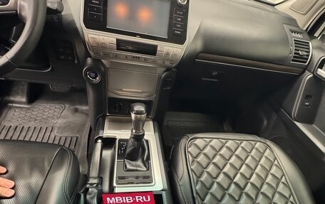 Toyota Land Cruiser Prado 150 рестайлинг 2, 2017 год, 4 300 000 рублей, 22 фотография