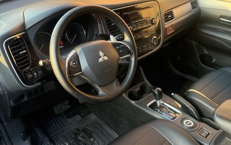 Mitsubishi Outlander III рестайлинг 3, 2014 год, 1 100 000 рублей, 2 фотография
