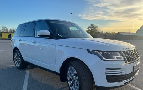 Land Rover Range Rover IV рестайлинг, 2018 год, 5 500 000 рублей, 3 фотография