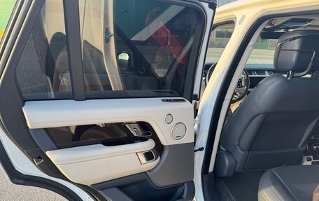 Land Rover Range Rover IV рестайлинг, 2018 год, 5 500 000 рублей, 11 фотография